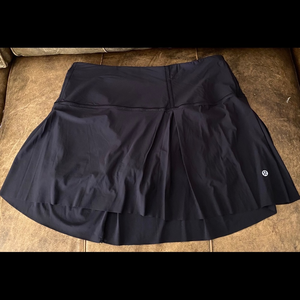 Lululemon ATHLETICA Size 10 Tall Tennis skort